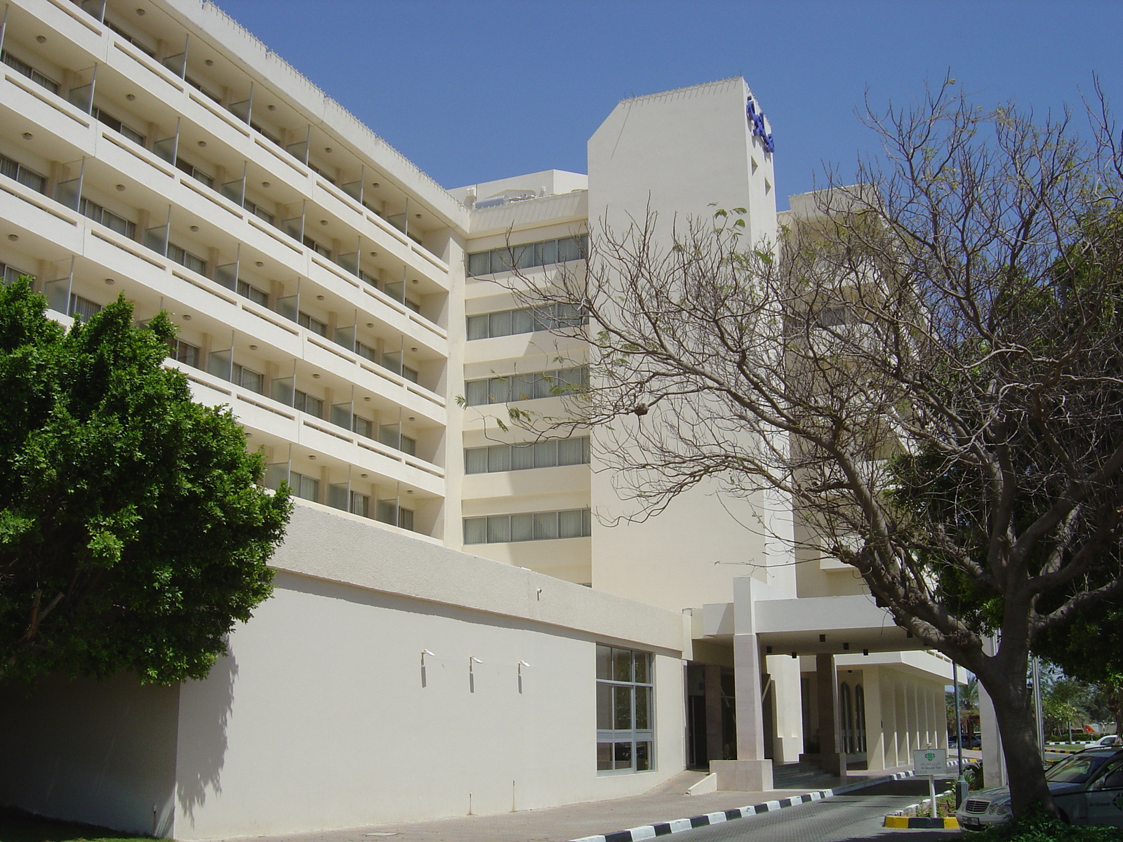 รูปถ่าย สหรัฐอาหรับเอมิเรตส์(United Arab Emirates) อาเลอิน(Al Ain) โรงแรมฮิลตัน(Hilton Hotel) 2005-03 0