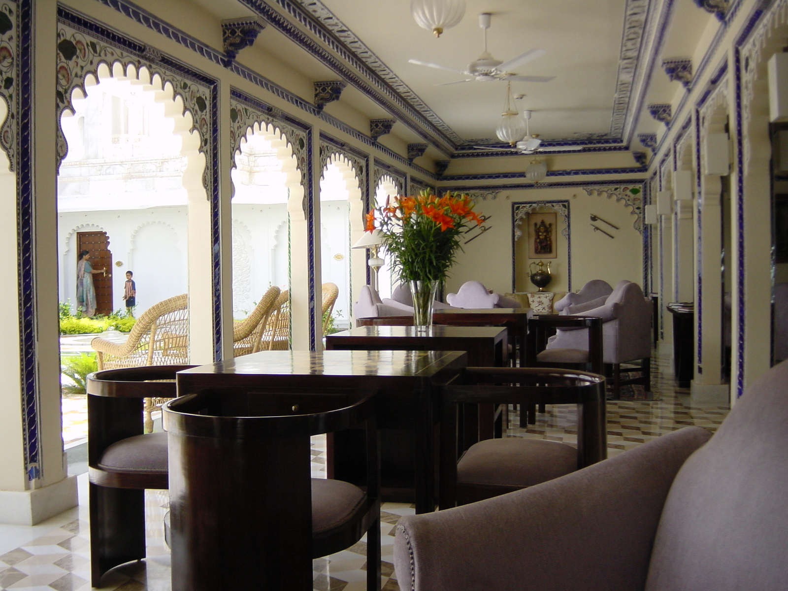 รูปถ่าย อินเดีย(India) อูไดปูร์(Udaipur) โรงแรมเลคพาเลซ(Lake Palace Hotel) 2003-05 28