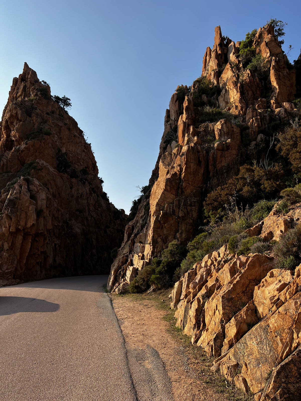 รูปถ่าย ฝรั่งเศส(France) คอร์สิคา(Corsica) หน้าผากาลังก์เดอเปียนา(Calanques de Piana) 2023-06 22