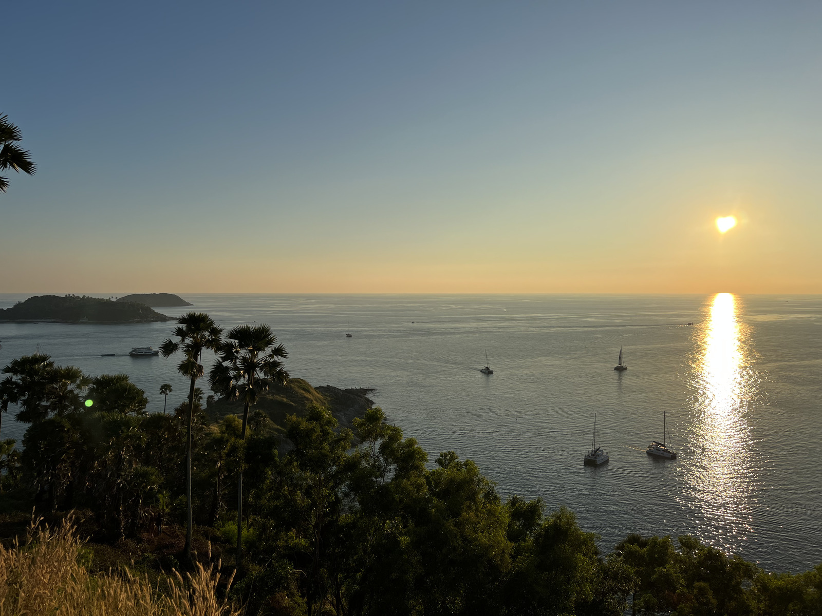 รูปถ่าย ไทย(Thailand) ภูเก็ต(Phuket) แหลมพรมเทพ(Prom Thep Cape) 2021-12 26