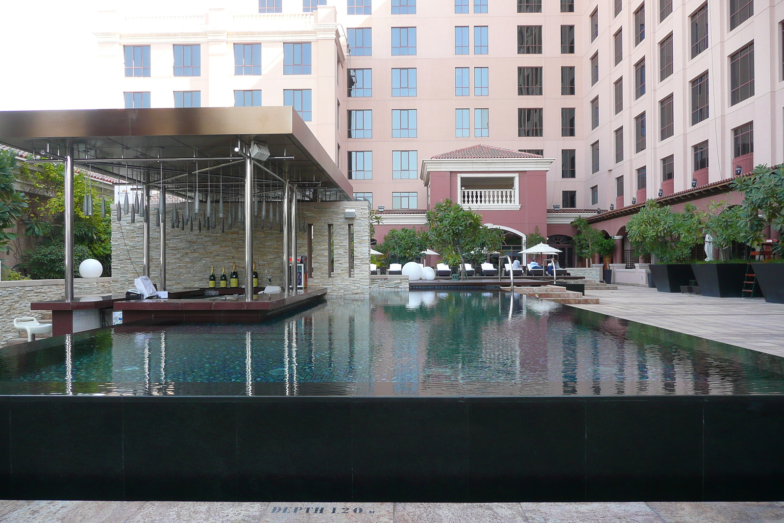รูปถ่าย สหรัฐอาหรับเอมิเรตส์(United Arab Emirates) ดูไบ(Dubai) โรงแรมเคมพินสกี้ มอลล์ออฟดิเอมิเรตส์(Kempinski Hotel Mall of the Emirates) 2009-01 90