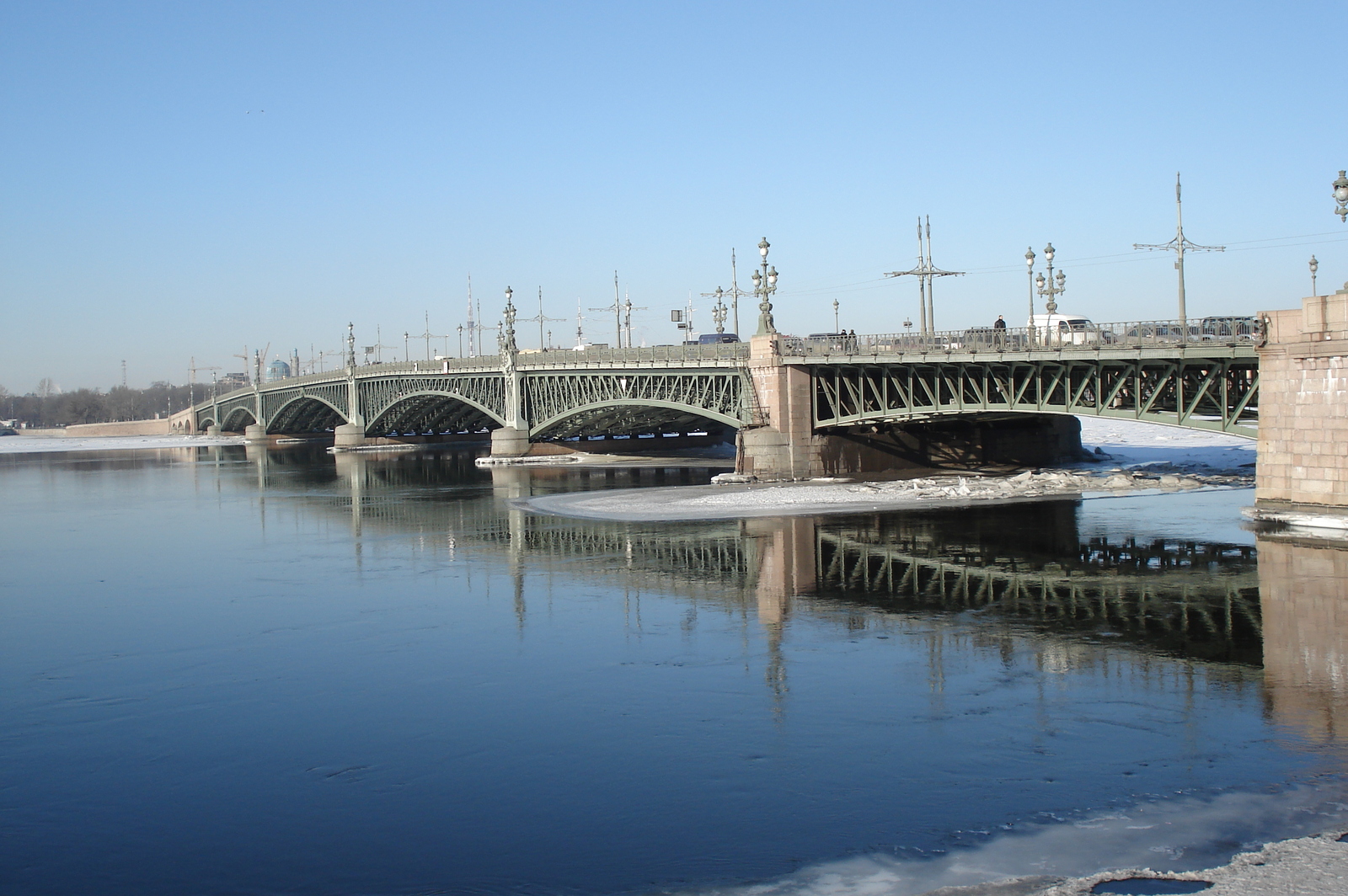 รูปถ่าย รัสเซีย(Russia) เซนต์ปีเตอร์สเบิร์ก(St Petersburg) เนวา(Neva) 2006-03 41