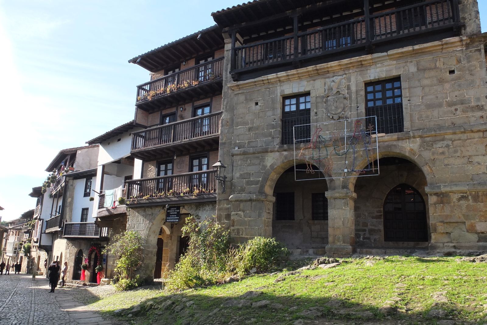 รูปถ่าย สเปน(Spain) ซันตีญานาเดลมาร์(Santillana del Mar) 2013-01 85