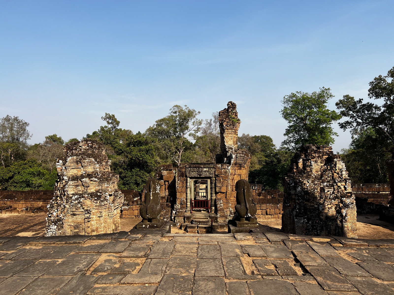 รูปถ่าย กัมพูชา(Cambodia) เสียมราฐ(Siem Reap) ปราสาทแม่บุญตะวันออก(Eastern Mebon) 2023-01 11