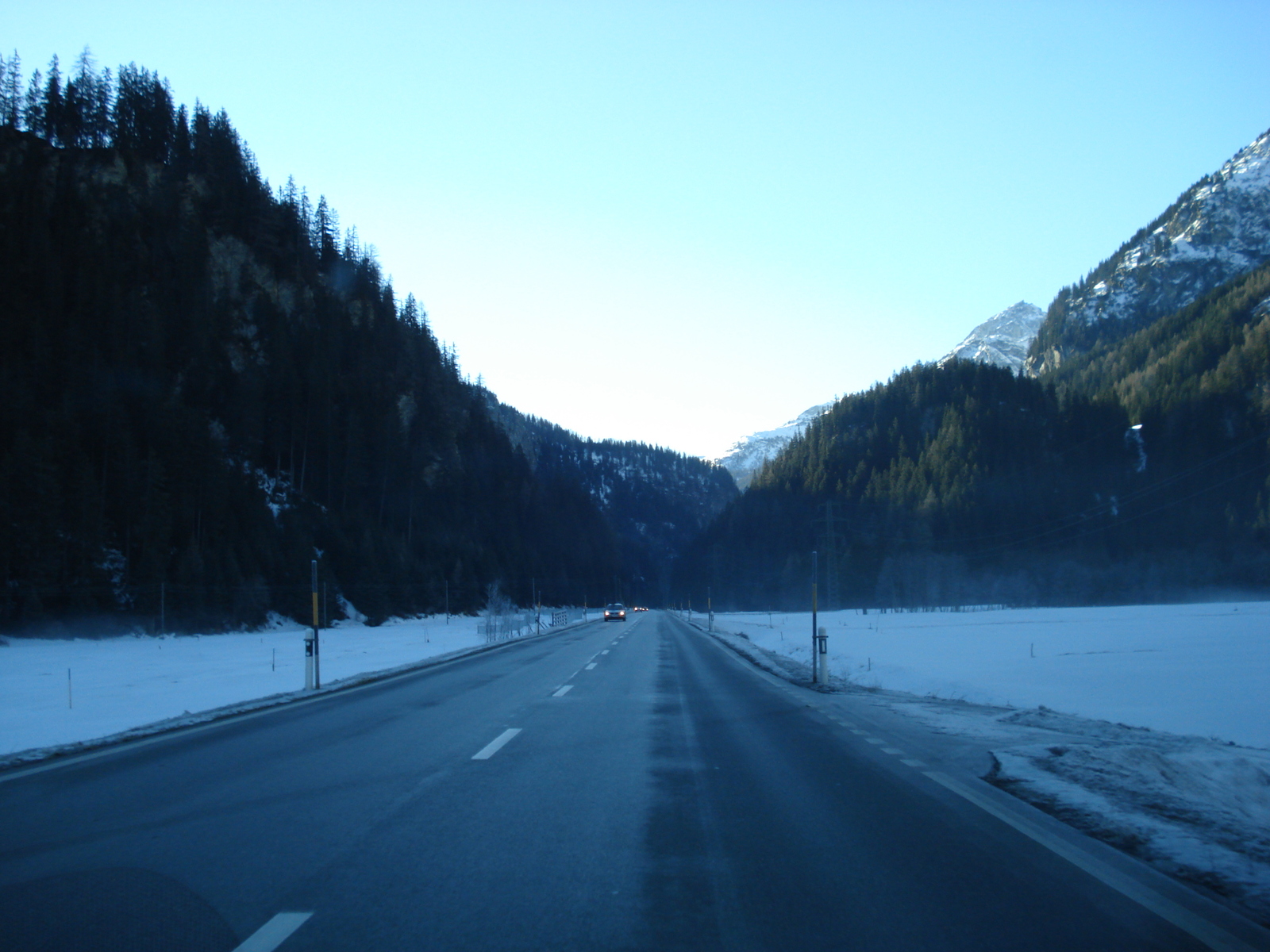 รูปถ่าย สวิสเซอร์แลนด์(Switzerland) ถนนจากคูร์ไปเซนต์มอริตซ์(Chur to St Moritz Road) 2007-01 113