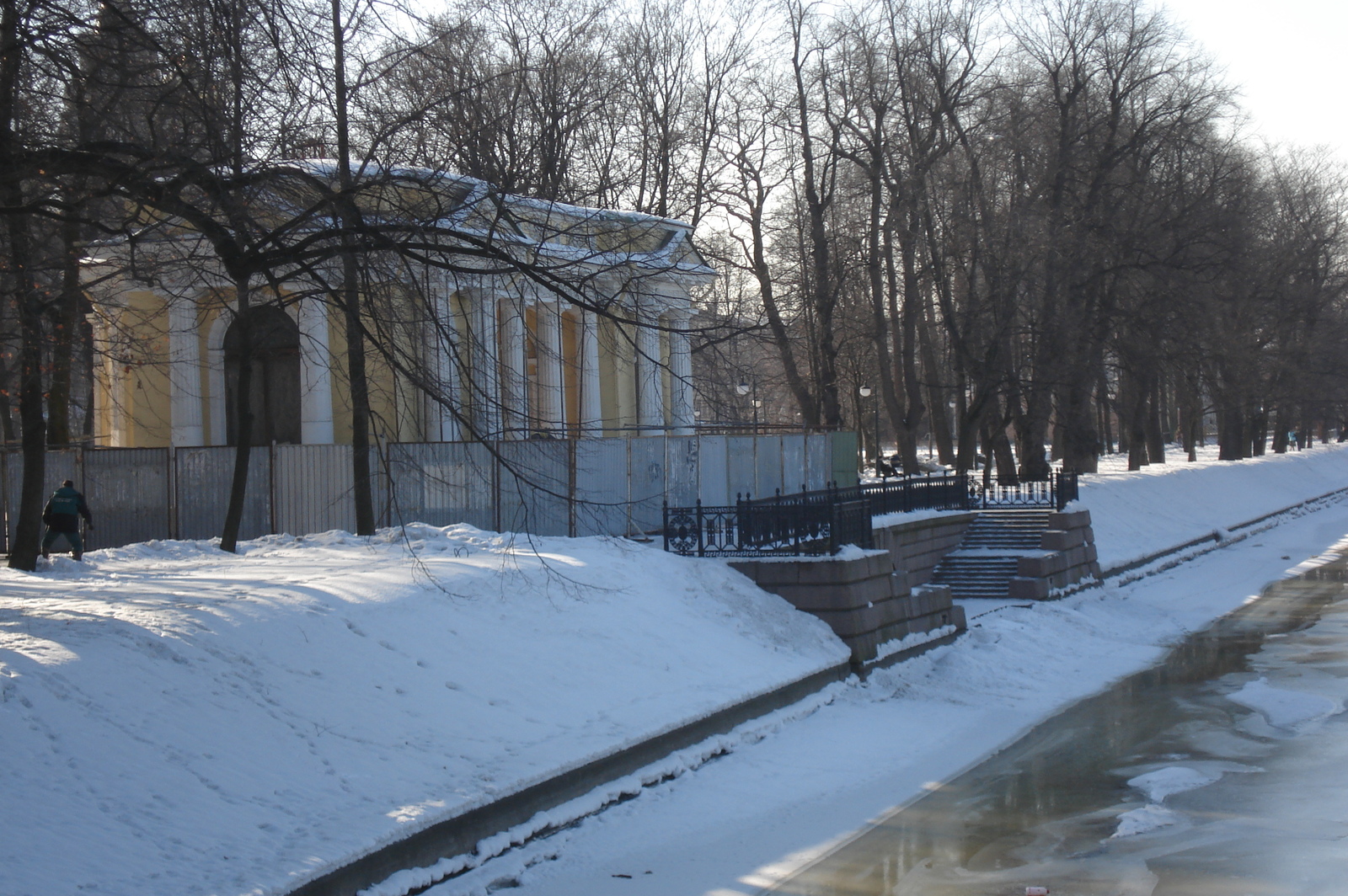 รูปถ่าย รัสเซีย(Russia) เซนต์ปีเตอร์สเบิร์ก(St Petersburg) สวนฤดูร้อน(Summer Garden) 2006-03 17
