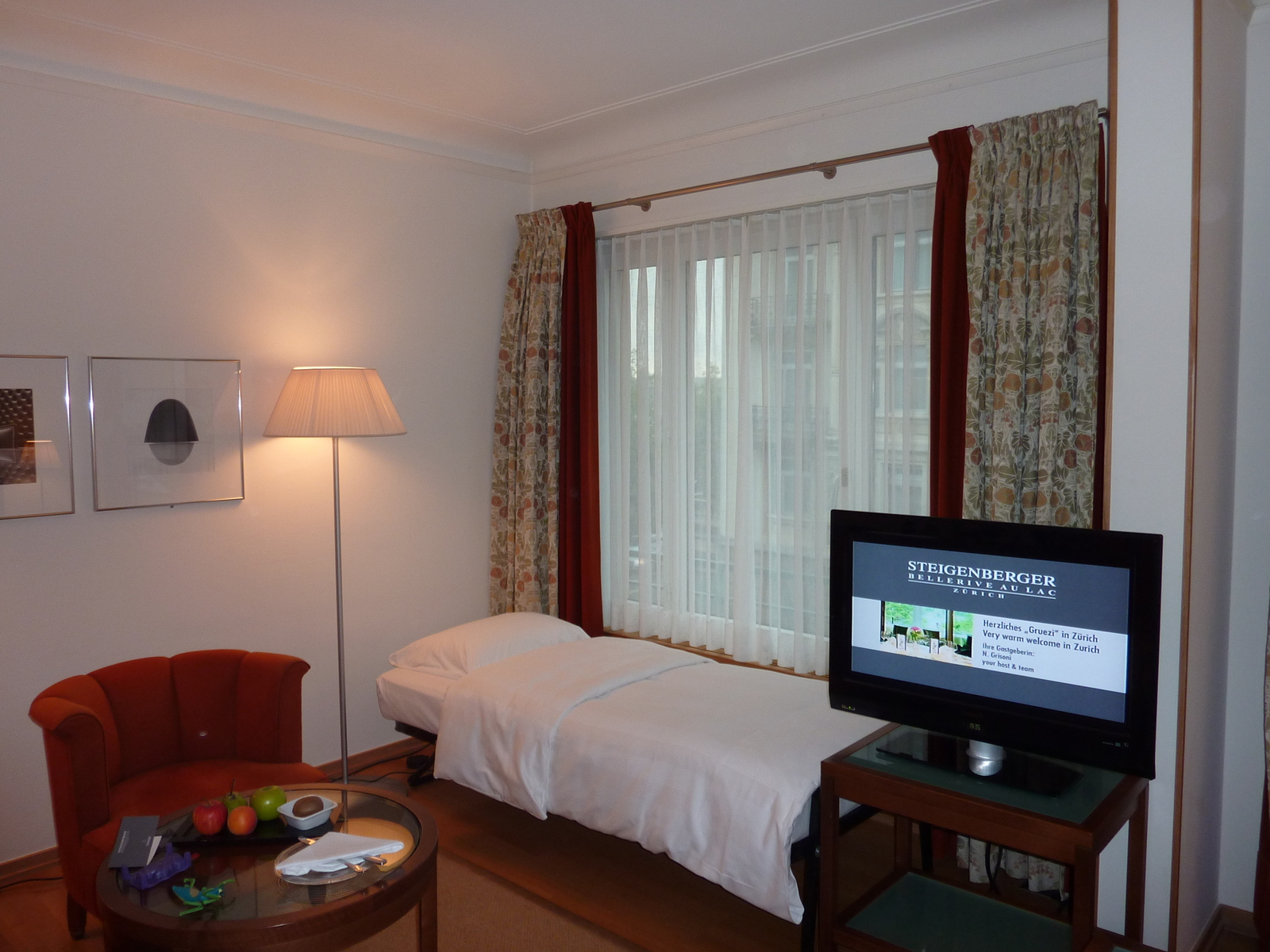 รูปถ่าย สวิสเซอร์แลนด์(Switzerland) ซูริค(Zurich) โรงแรมชไตเกนแบร์เกอร์ แบลรีฟโอลัก(Steigenberger Hotel Bellerive au Lac) 2009-06 28