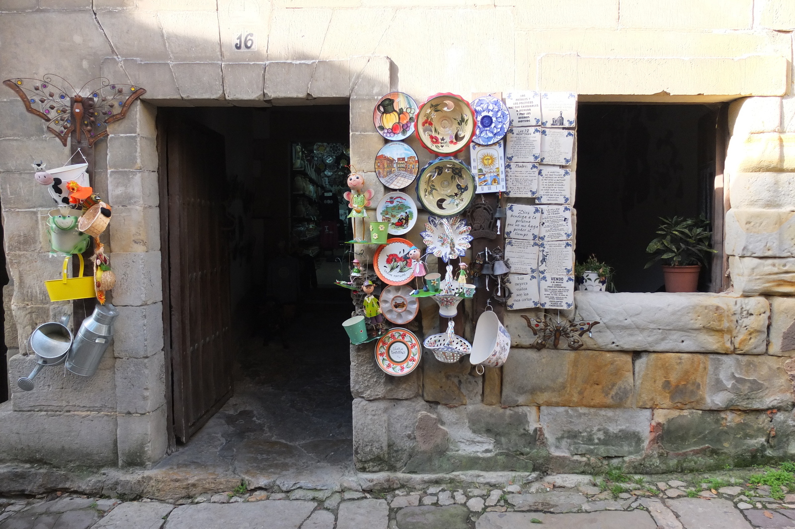 รูปถ่าย สเปน(Spain) ซันตีญานาเดลมาร์(Santillana del Mar) 2013-01 67