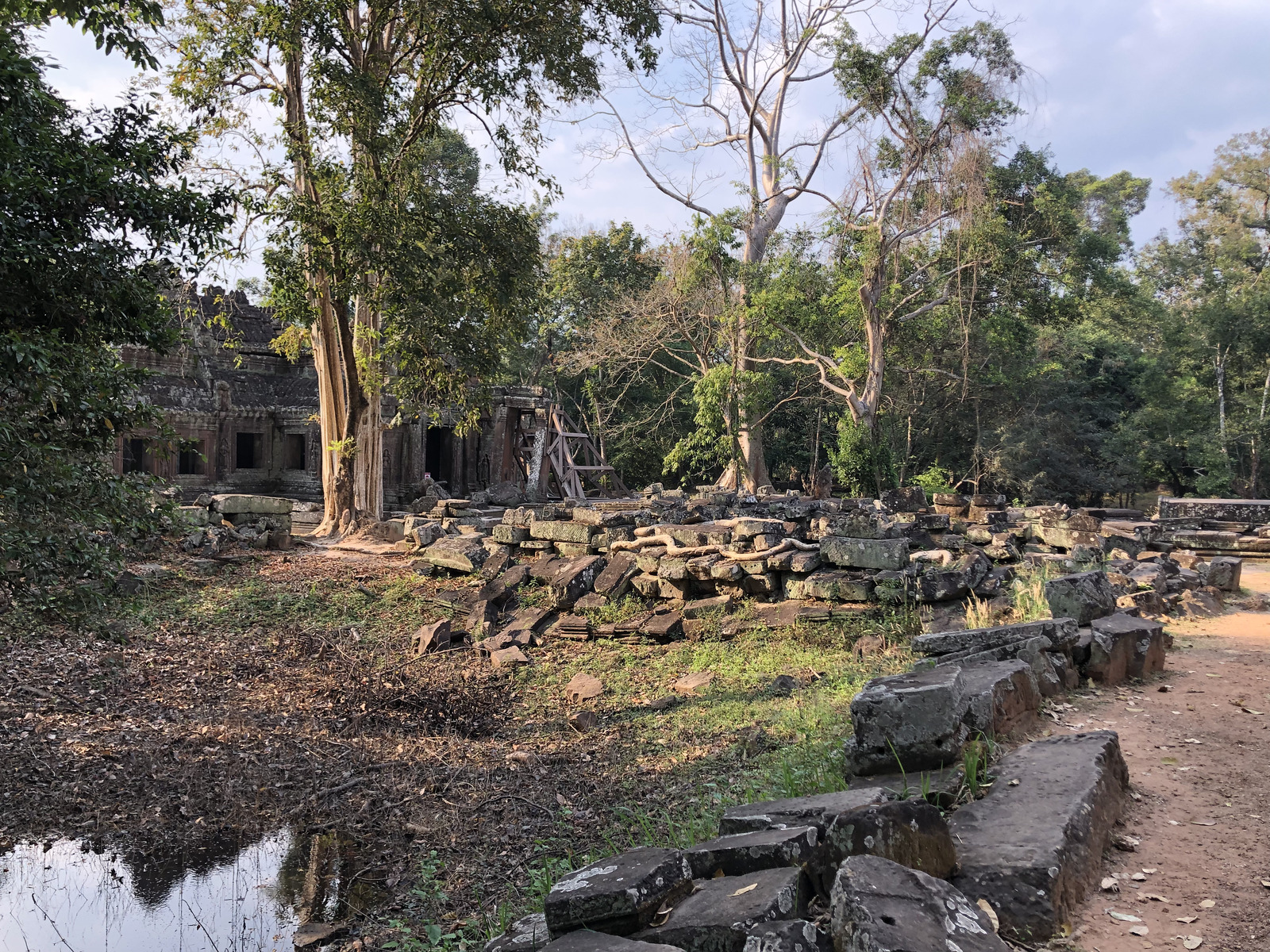 รูปถ่าย กัมพูชา(Cambodia) เสียมราฐ(Siem Reap) ปราสาทบันทายกุฎี(Banteay Kdei) 2023-01 16