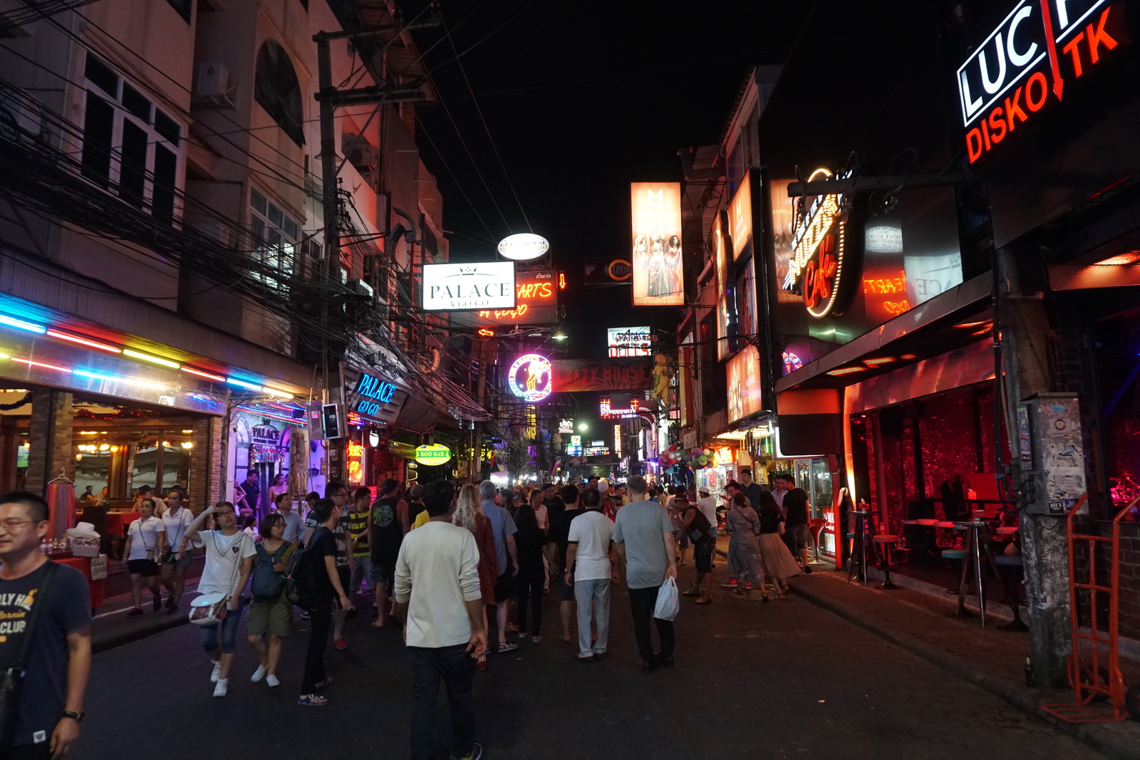 รูปถ่าย ไทย(Thailand) พัทยา(Pattaya) ถนนคนเดิน(Walking Street) 2016-12 20