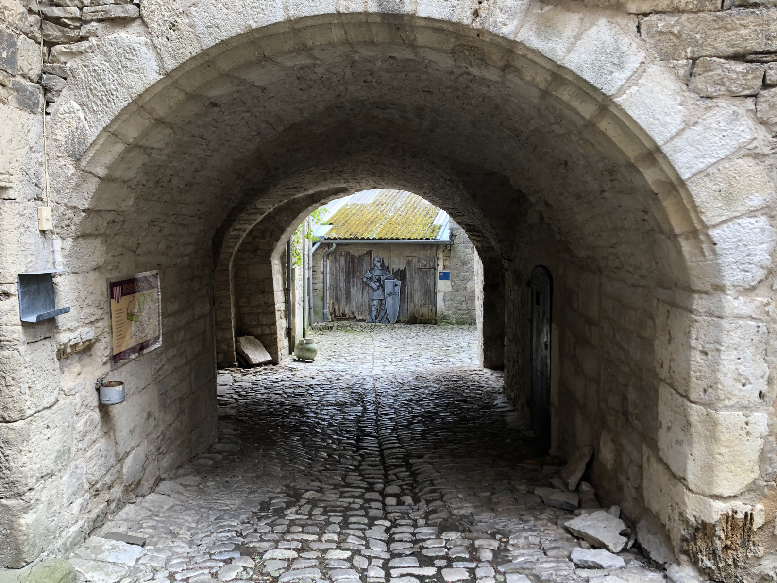 รูปถ่าย ฝรั่งเศส(France) เซเวรัก-เลอ-ชาโต(Severac le Chateau) 2021-05 11