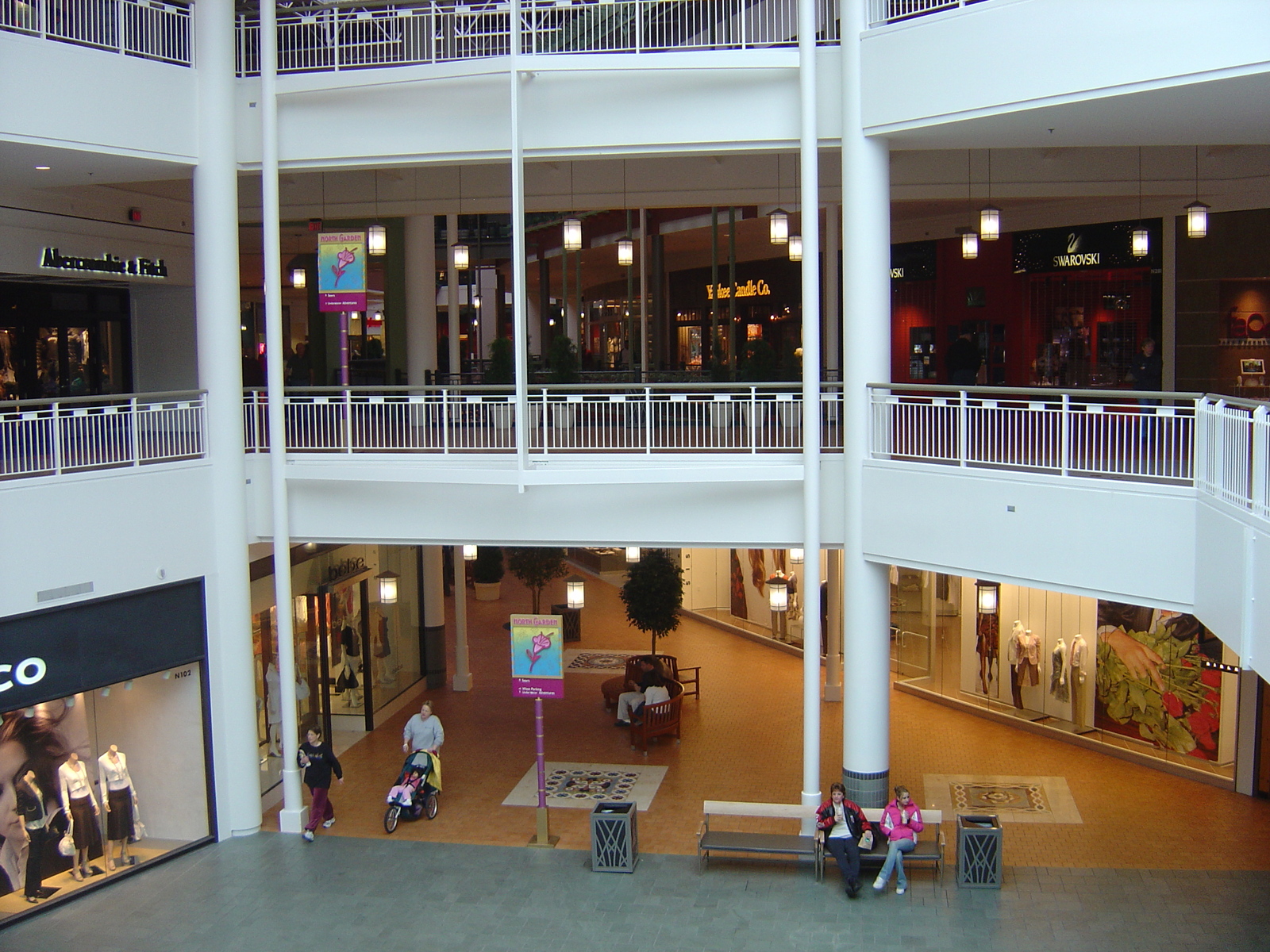 รูปถ่าย สหรัฐอเมริกา(United States) เซนต์พอล รัฐมินนิโซตา(Saint Paul Minnesota) ห้างในอเมริกา(Mall of America) 2006-03 10