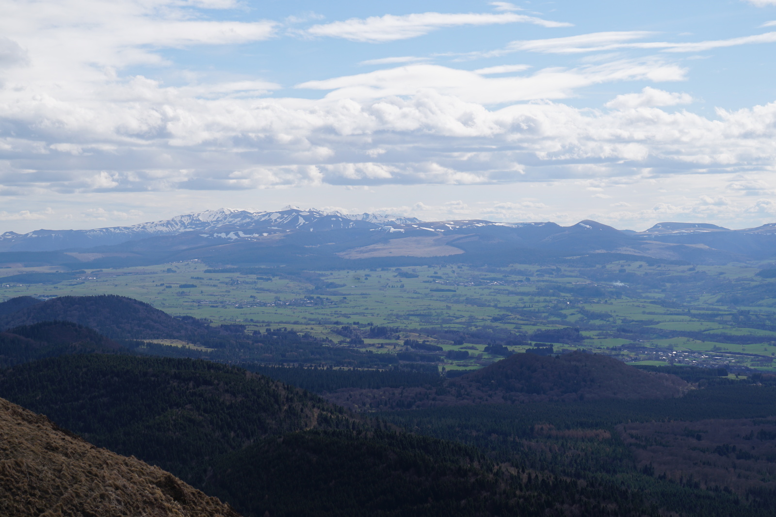รูปถ่าย ฝรั่งเศส(France) ภูเขาปุย-เดอ-โดม(Puy de Dome) 2018-04 30