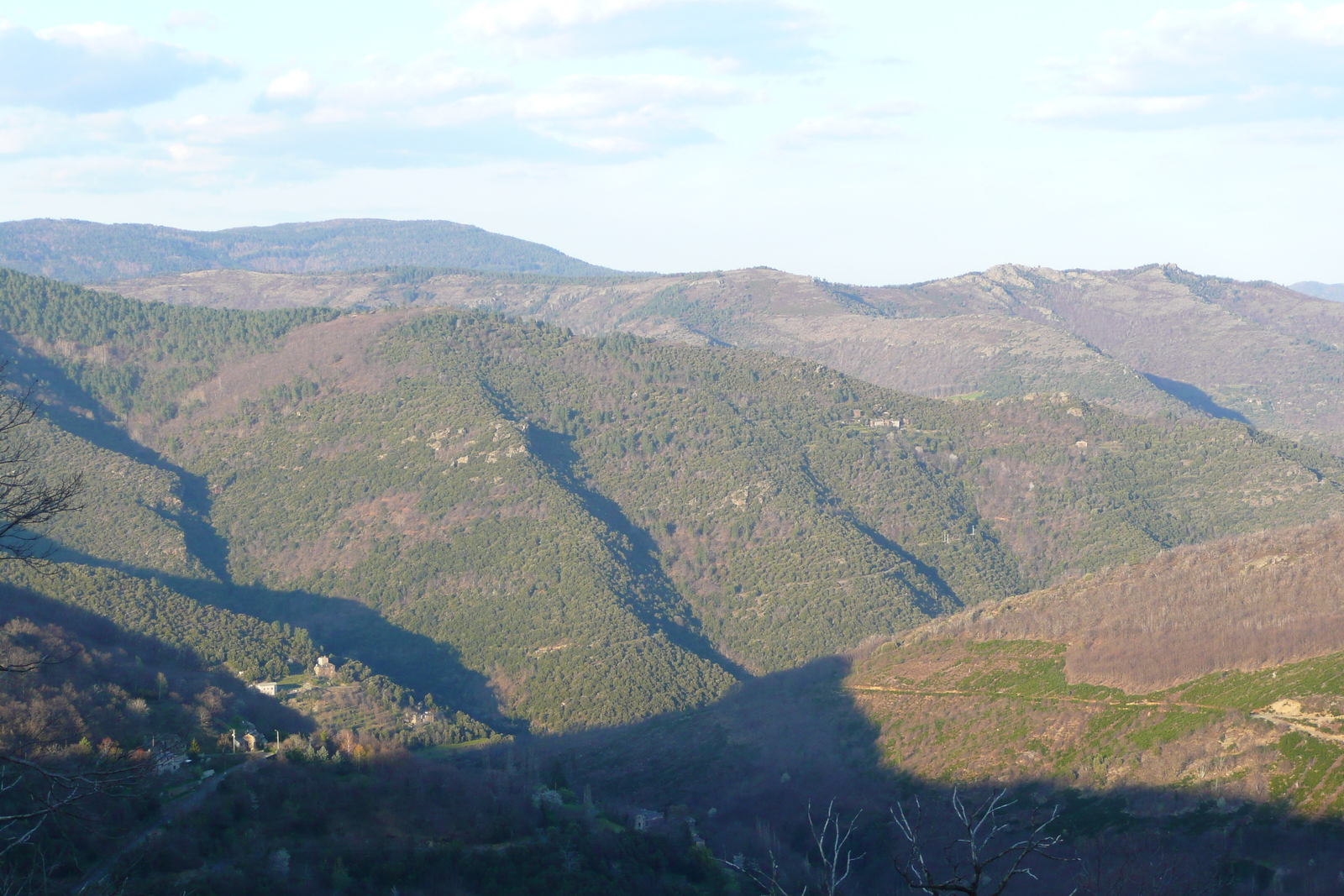 รูปถ่าย ฝรั่งเศส(France) เทือกเขาเซแวน(Cevennes Mountains) 2008-04 1