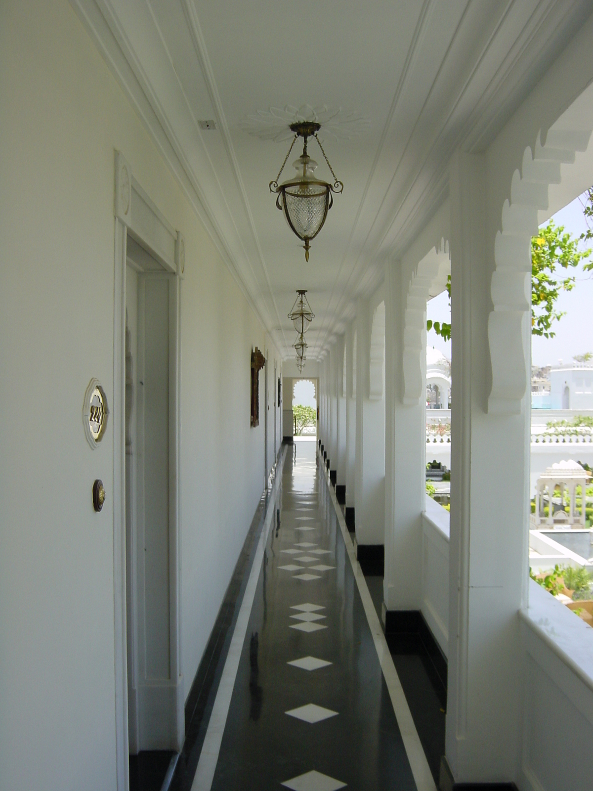 รูปถ่าย อินเดีย(India) อูไดปูร์(Udaipur) โรงแรมเลคพาเลซ(Lake Palace Hotel) 2003-05 50