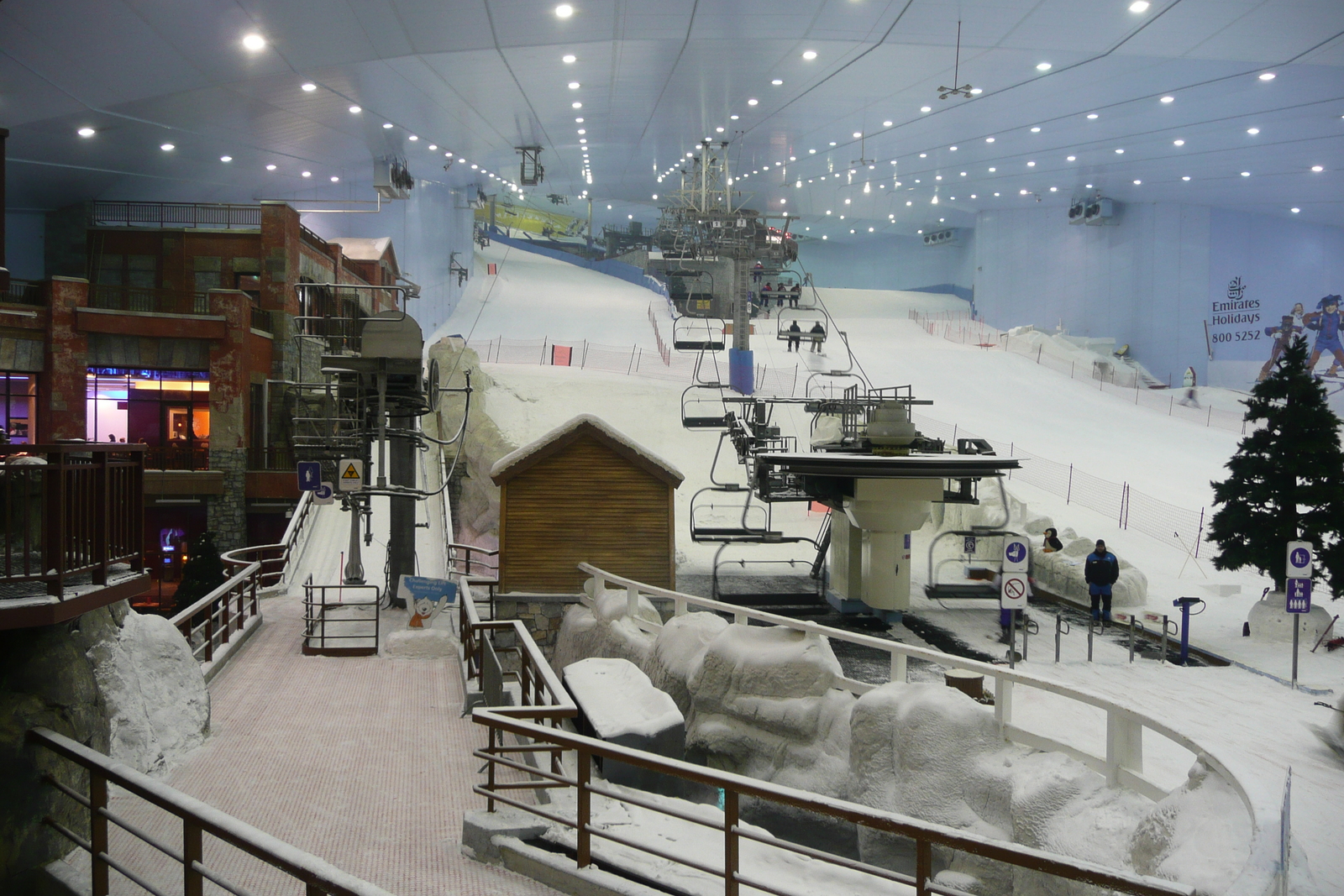 รูปถ่าย สหรัฐอาหรับเอมิเรตส์(United Arab Emirates) ดูไบ(Dubai) สกีดูไบ(Ski Dubai) 2009-01 14