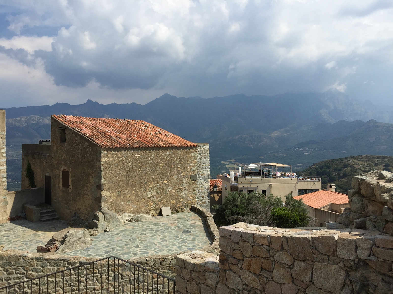 รูปถ่าย ฝรั่งเศส(France) คอร์สิคา(Corsica) ซันตันโตนีโน(Sant'Antonino) 2015-05 10