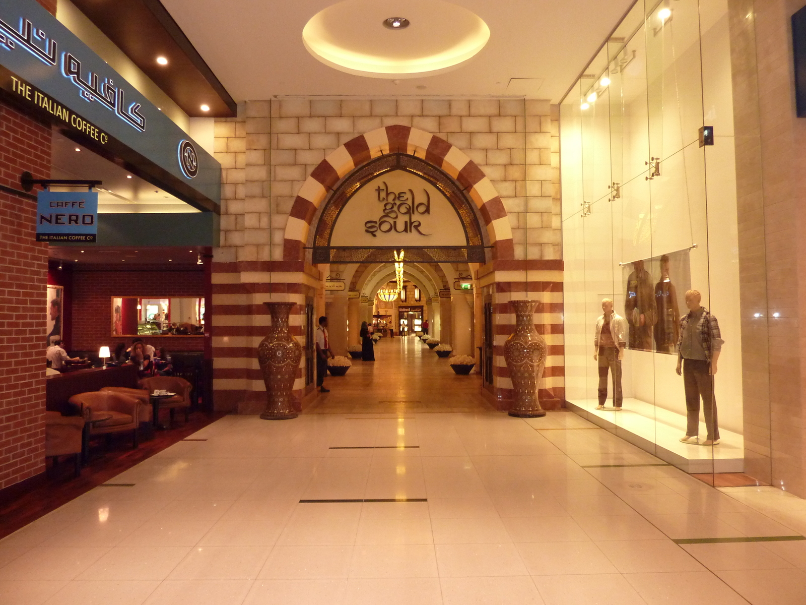 รูปถ่าย สหรัฐอาหรับเอมิเรตส์(United Arab Emirates) ดูไบ(Dubai) ดูไบมอลล์(The Dubai Mall) 2009-12 27