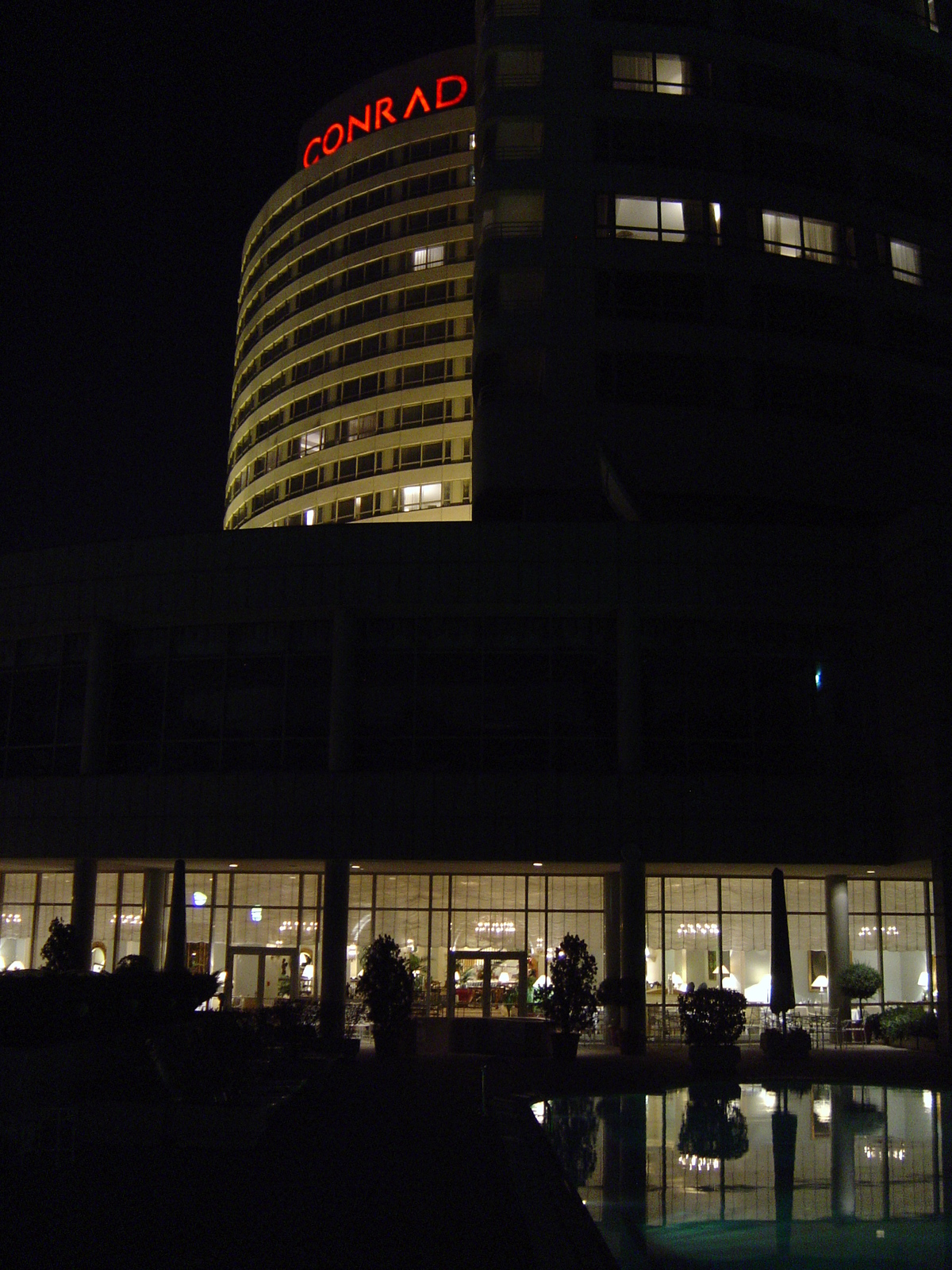 รูปถ่าย ตุรกี(Turkey) อิสตันบูล(Istanbul) โรงแรมคอนราด(Conrad Hotel) 2004-12 39