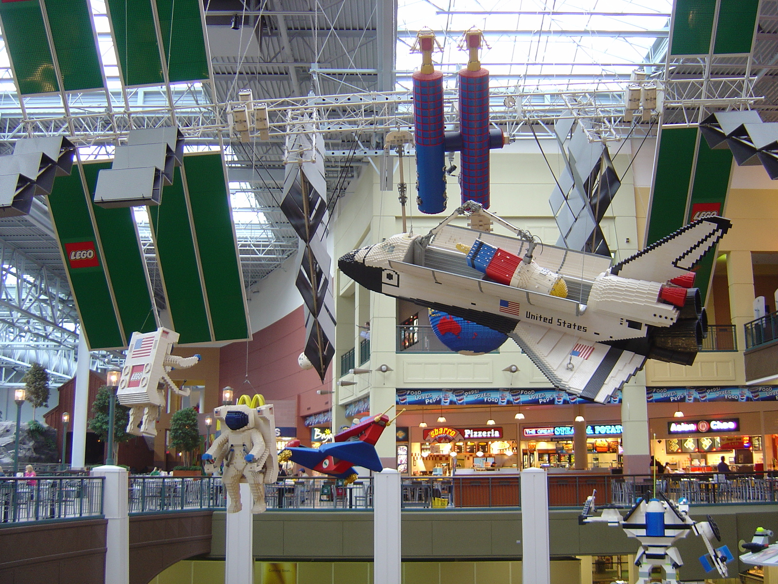รูปถ่าย สหรัฐอเมริกา(United States) เซนต์พอล รัฐมินนิโซตา(Saint Paul Minnesota) ห้างในอเมริกา(Mall of America) 2006-03 23