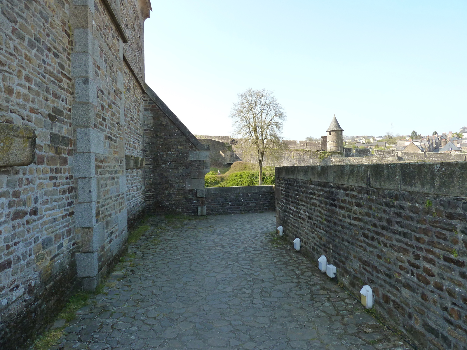 รูปถ่าย ฝรั่งเศส(France) ฟูแฌร์(Fougeres) 2010-04 103