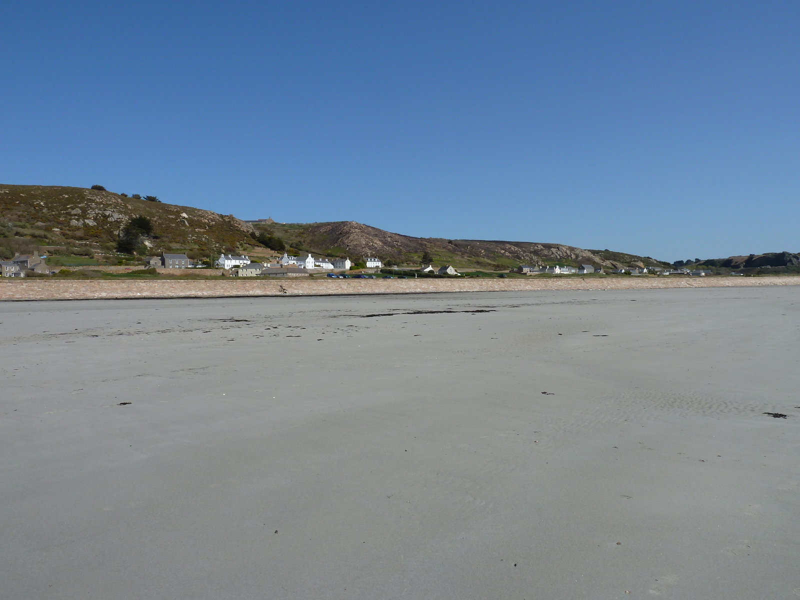 รูปถ่าย เจอร์ซีย์(Jersey) เจอร์ซีย์(Jersey) แซ็งตูแอ็ง(St Ouen) 2010-04 11