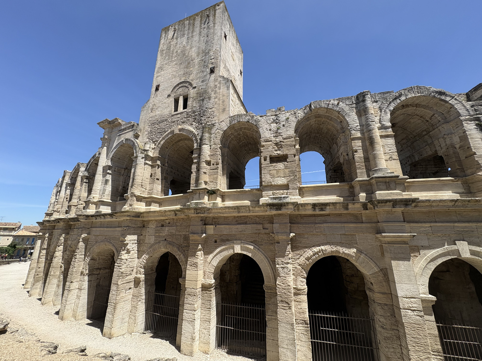 รูปถ่าย ฝรั่งเศส(France) อาร์เลอ(Arles) 2026-06 19