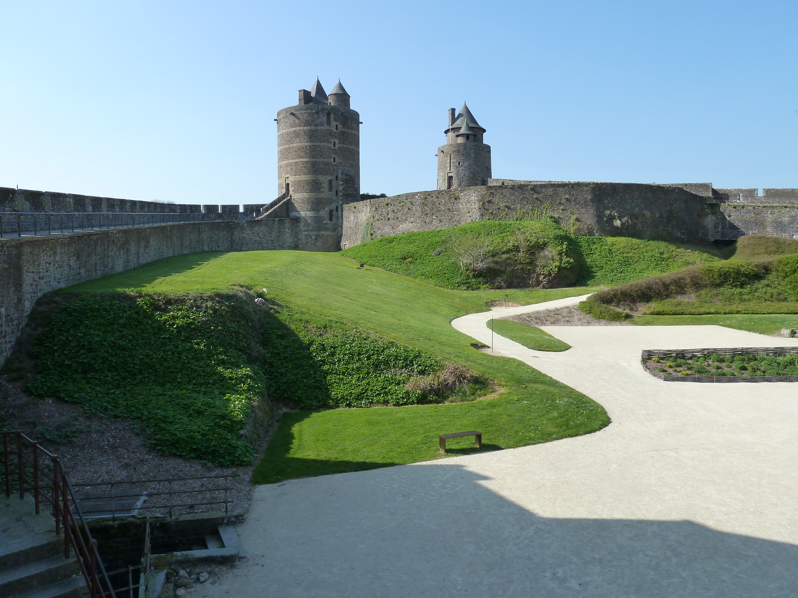 รูปถ่าย ฝรั่งเศส(France) ฟูแฌร์(Fougeres) 2010-04 79