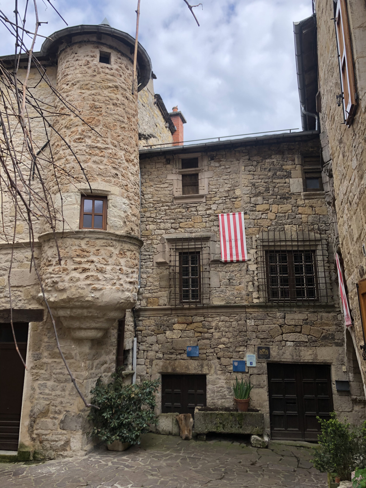รูปถ่าย ฝรั่งเศส(France) เซเวรัก-เลอ-ชาโต(Severac le Chateau) 2021-05 18