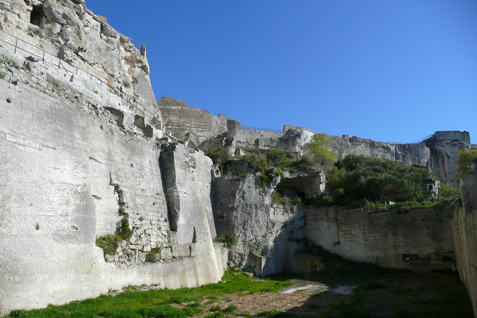 รูปถ่าย ฝรั่งเศส(France) เลส์โบเดอโพรว็องซ์(Baux de Provence) ปราสาทโบเดอโพรว็องส์(Baux de Provence Castle) 2008-04 154