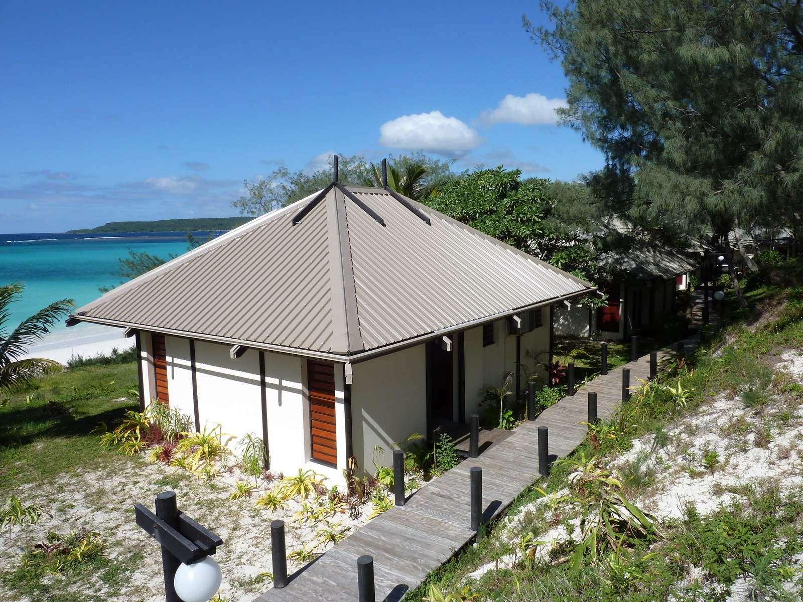 รูปถ่าย นิวแคลิโดเนีย(New Caledonia) เกาะลีฟู(Lifou) โรงแรมเดรฮูวิลเลจ(Drehu Village Hotel) 2010-05 84