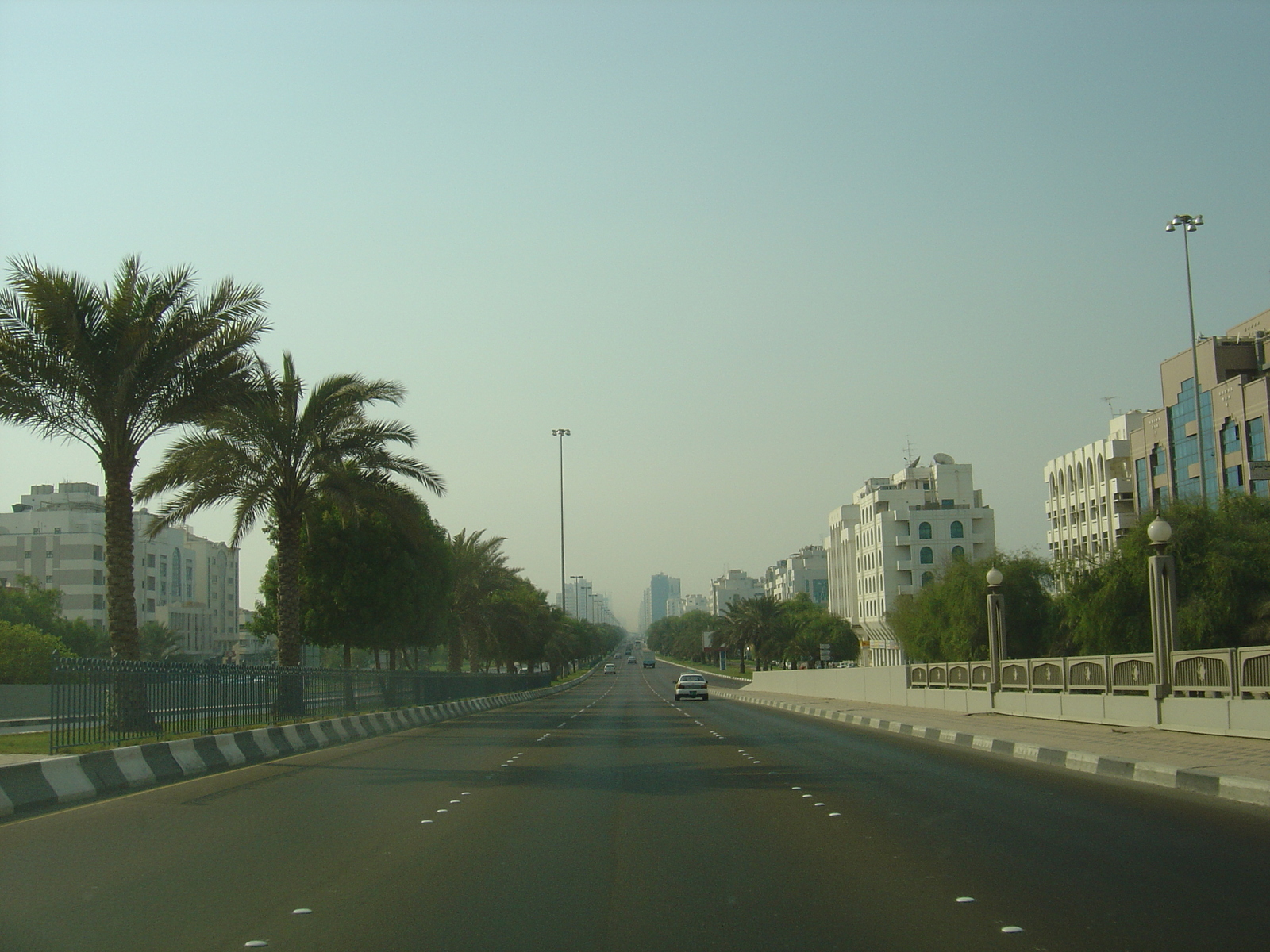 รูปถ่าย สหรัฐอาหรับเอมิเรตส์(United Arab Emirates) อาบูดาบี(Abu Dhabi) 2005-09 7
