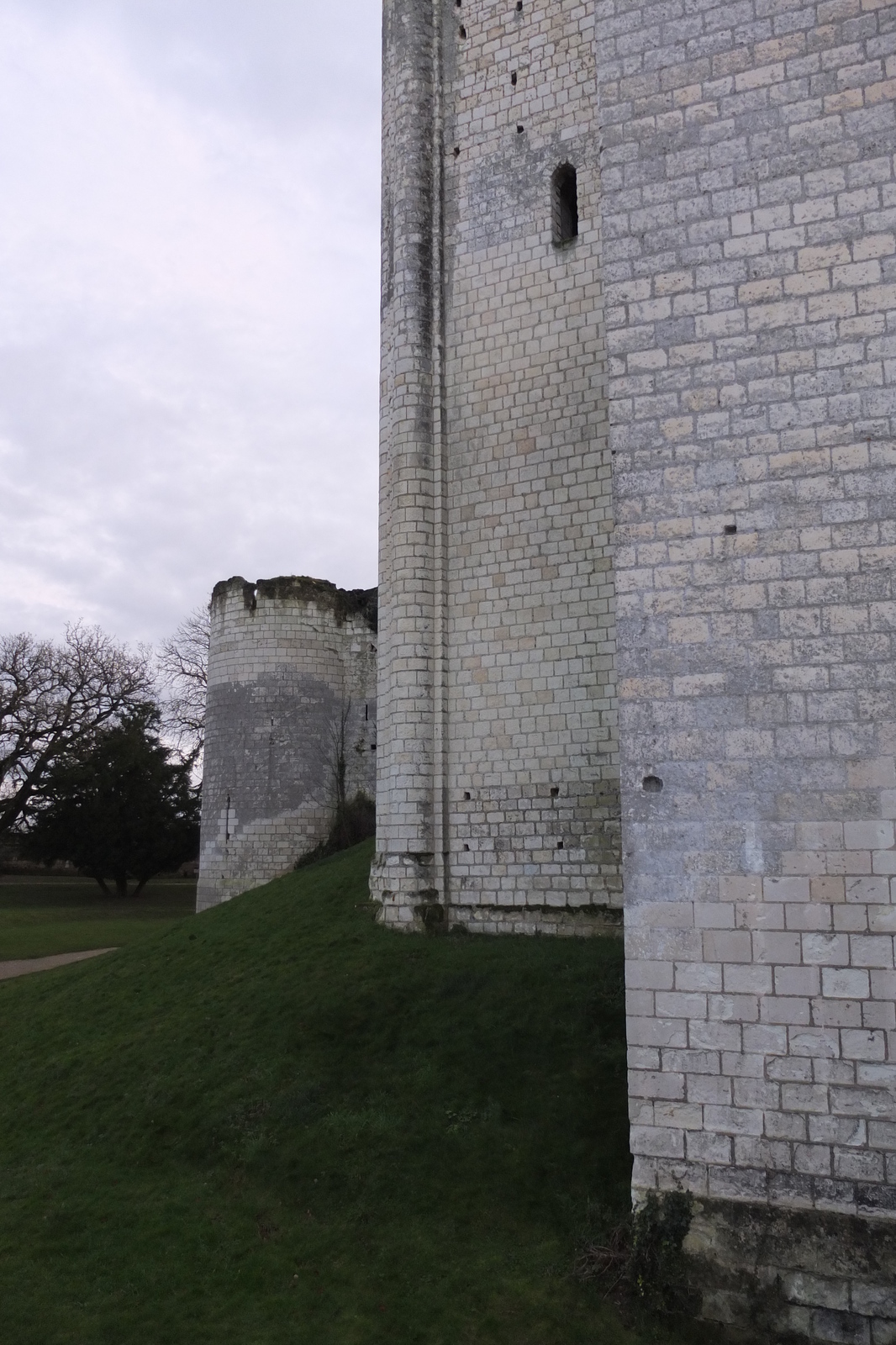 รูปถ่าย ฝรั่งเศส(France) ปราสาทลอช(Loches Castle) 2013-01 109