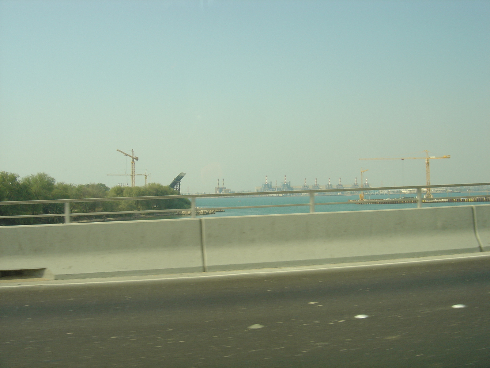 รูปถ่าย สหรัฐอาหรับเอมิเรตส์(United Arab Emirates) อาบูดาบี(Abu Dhabi) 2005-09 0