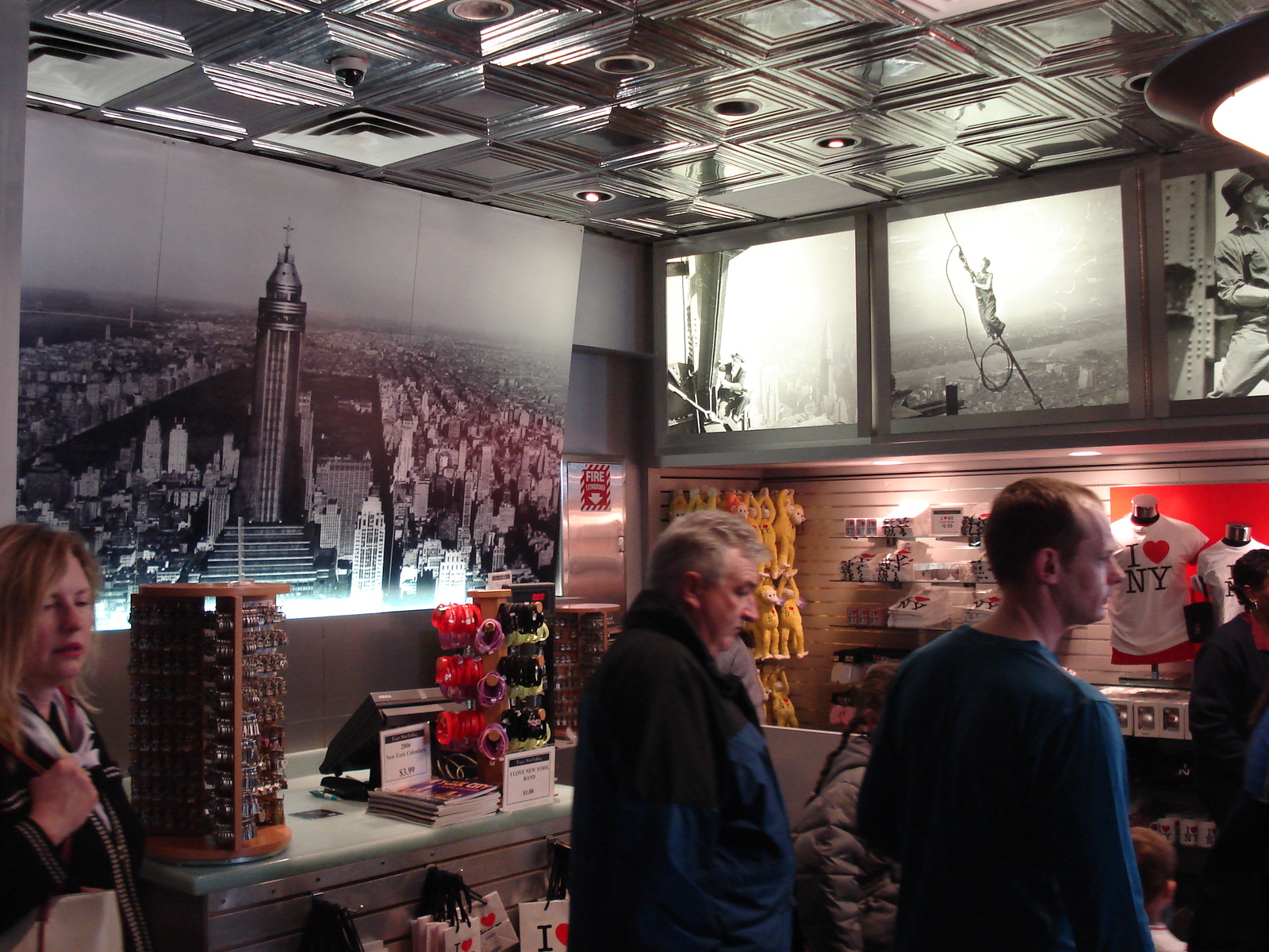 รูปถ่าย สหรัฐอเมริกา(United States) นิวยอร์ก(New York) ตึกเอ็มไพร์สเตต(Empire state building) 2006-03 16
