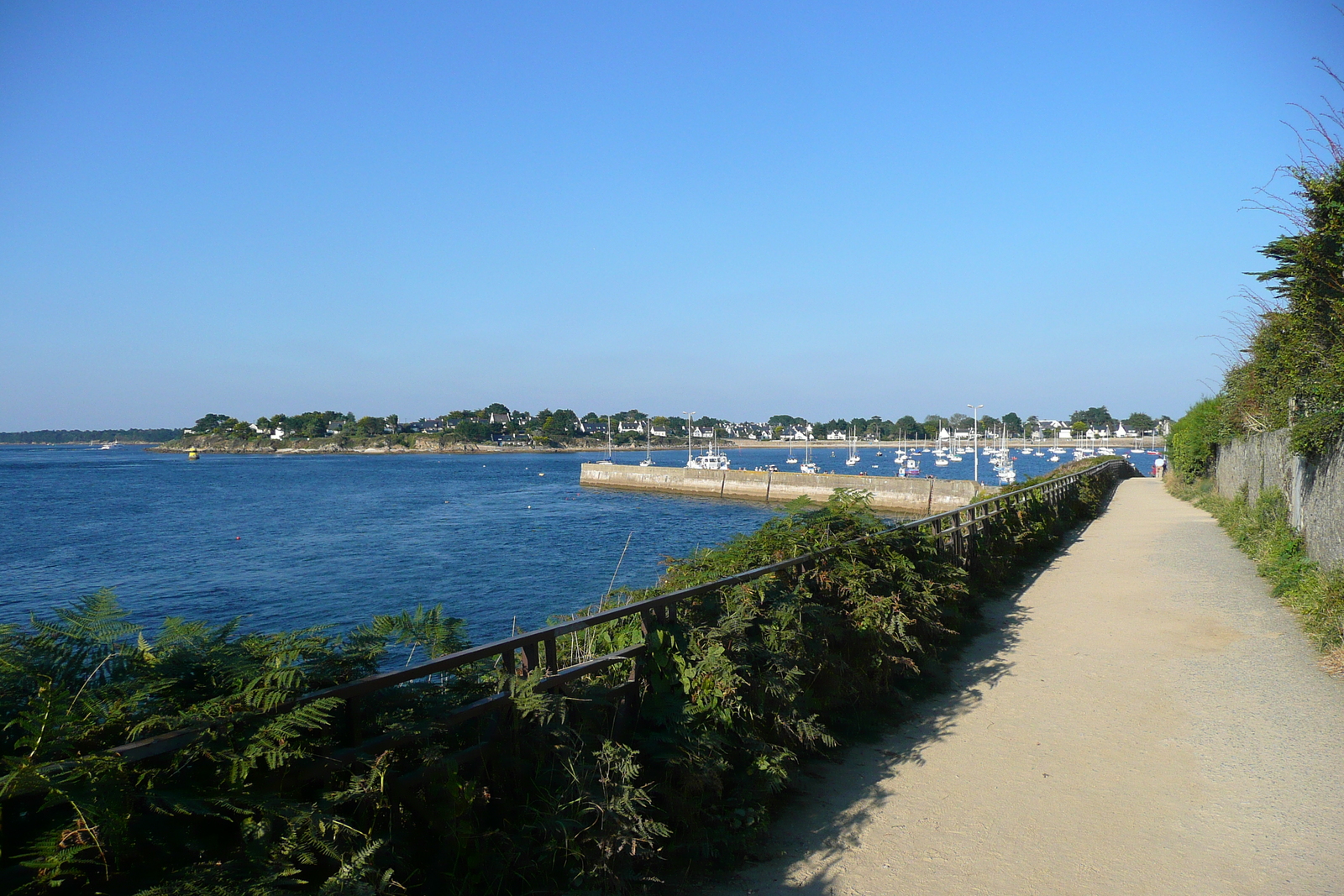 รูปถ่าย ฝรั่งเศส(France) ท่าเรือนาวาโล(Port Navalo) 2007-09 78