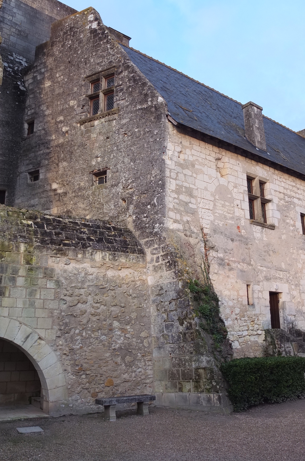 รูปถ่าย ฝรั่งเศส(France) ปราสาทลอช(Loches Castle) 2013-01 77
