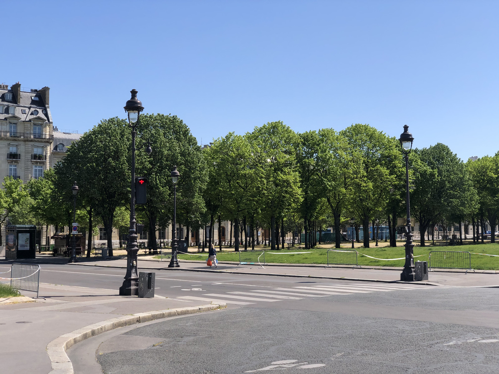 รูปถ่าย ฝรั่งเศส(France) ปารีสช่วงล็อกดาวน์(Paris lockdown) 2020-04 94