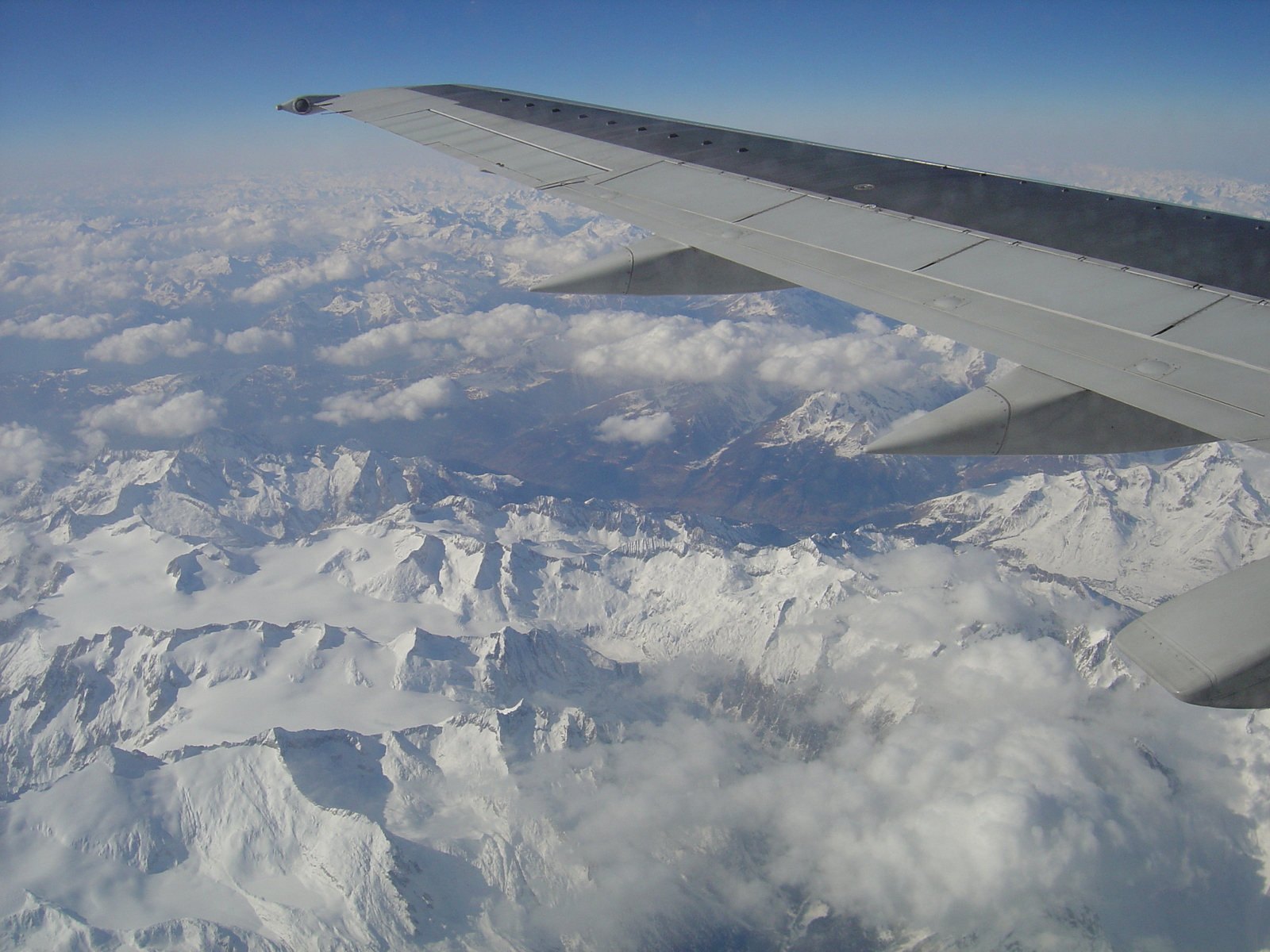 รูปถ่าย ออสเตรีย(Austria) เทืยกเขาแอลป์ (จากมิลานไปมิวนิค)(Alpes(Milan To Munich)) 2005-03 25