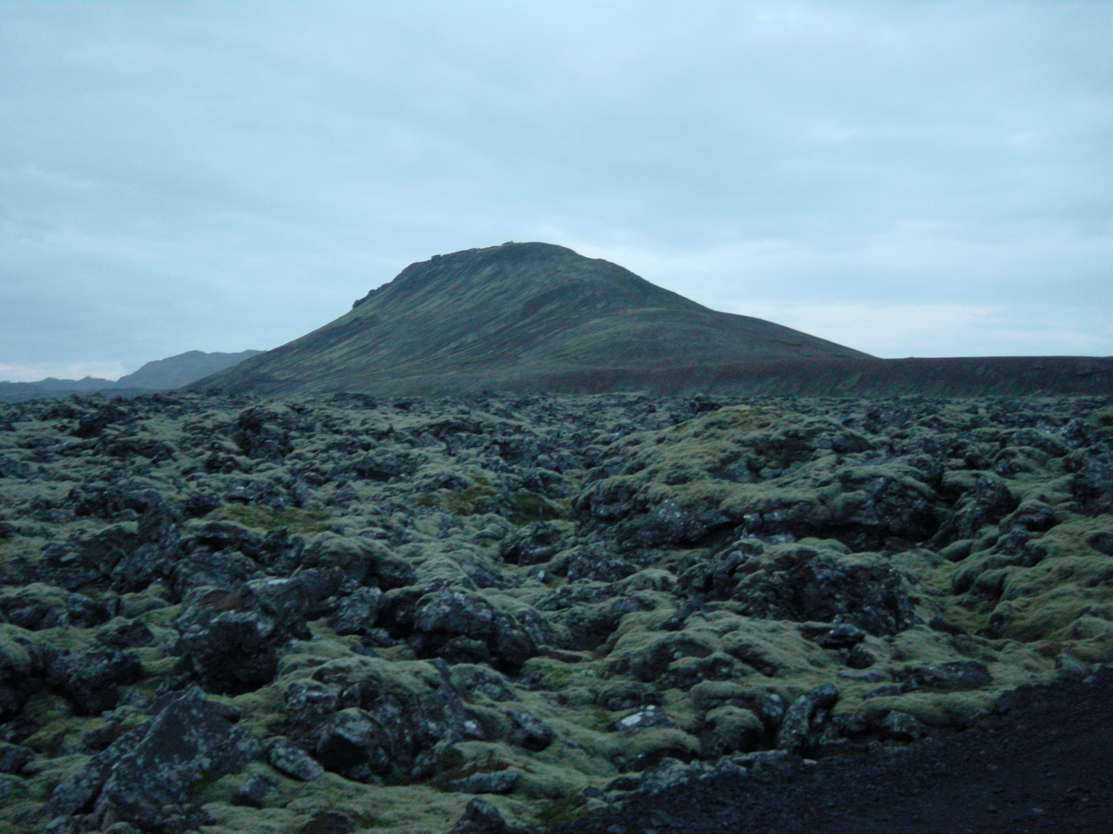 รูปถ่าย ไอซ์แลนด์(Iceland) ครีซูวิค(Krysuvik) 2003-06 10