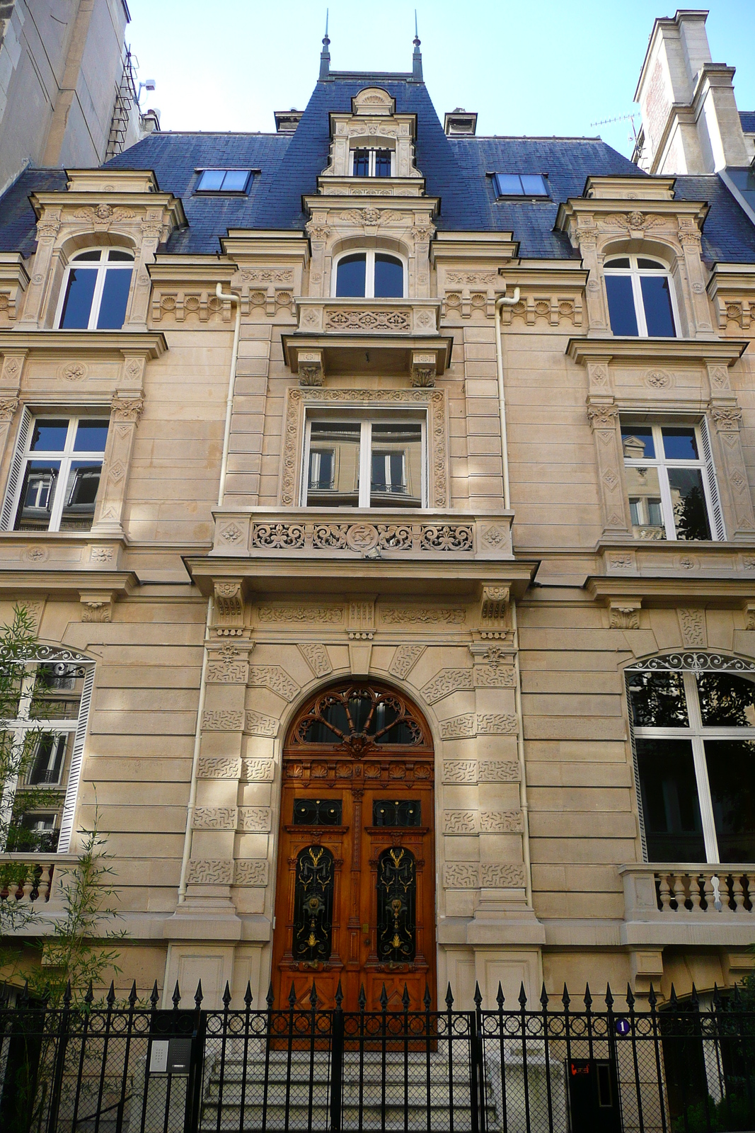 รูปถ่าย ฝรั่งเศส(France) ปารีส(Paris) คุ้มที่ 8(8th Arrondissement) ถนนแร็มบรันต์(Rue Rembrandt) 2007-09 34