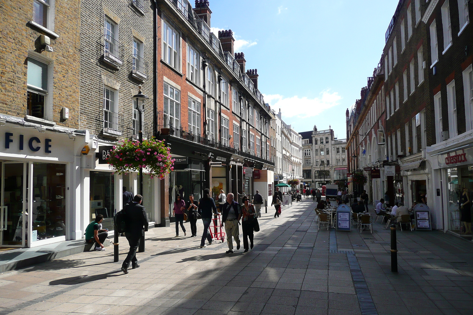 รูปถ่าย อังกฤษ(United Kingdom) ลอนดอน(London) ถนนเซาท์มอลตัน(South Molton Street) 2007-09 18