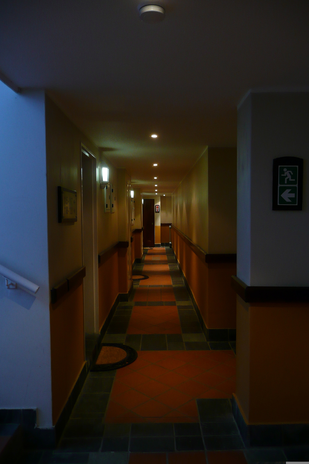 รูปถ่าย แอฟริกาใต้(South Africa) พอร์ตเอลิซาเบธ(Port Elizabeth) โรงแรมคอร์ตยาร์ด(Courtyard Hotel) 2008-09 8