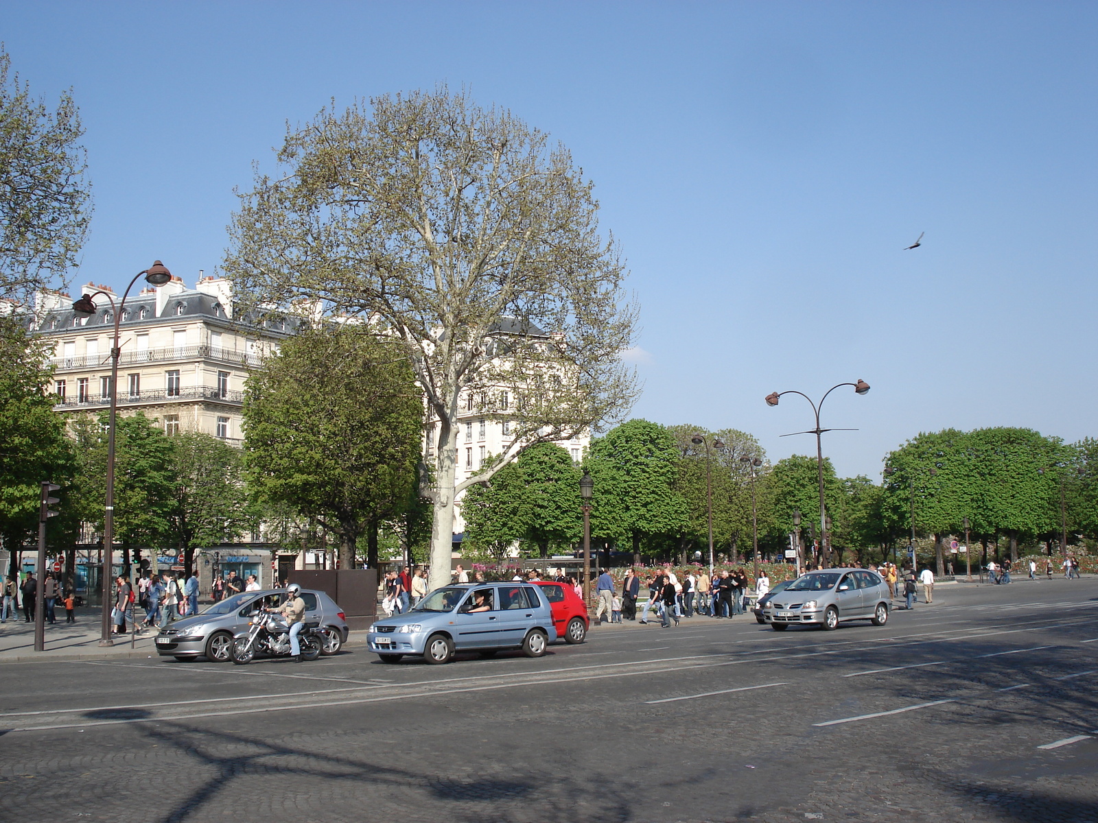 รูปถ่าย ฝรั่งเศส(France) ปารีส(Paris) ช็องเซลีเซ(Champs Elysees) 2006-04 46