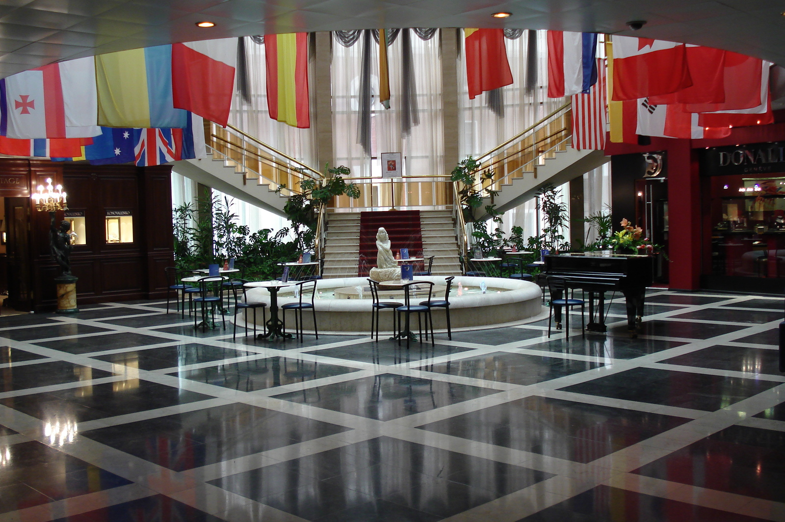 รูปถ่าย รัสเซีย(Russia) มอสโก(Moscow) โรงแรมแรดิสัน สลาวยันสกายา(Radisson Slavyanskaya Hotel) 2006-03 14