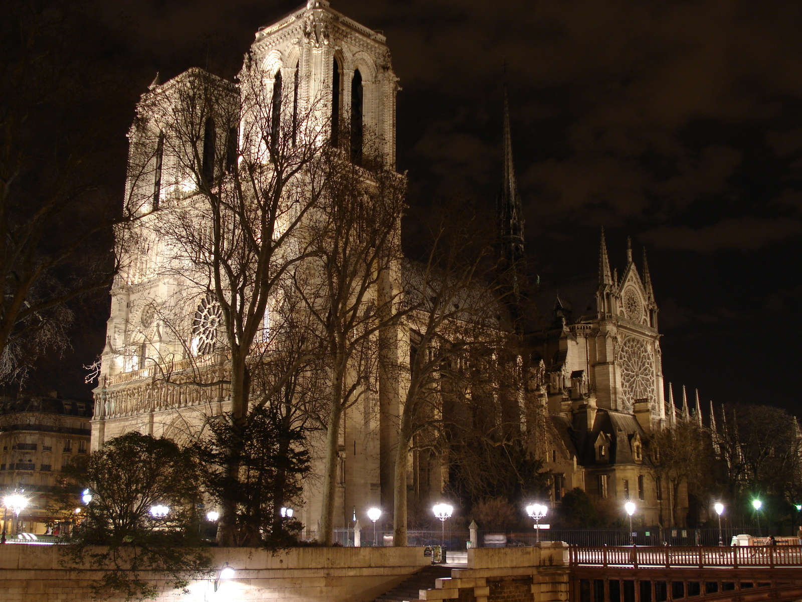 รูปถ่าย ฝรั่งเศส(France) ปารีส(Paris) มหาวิหารน็อทร์-ดาม(Notre Dame) 2006-03 4