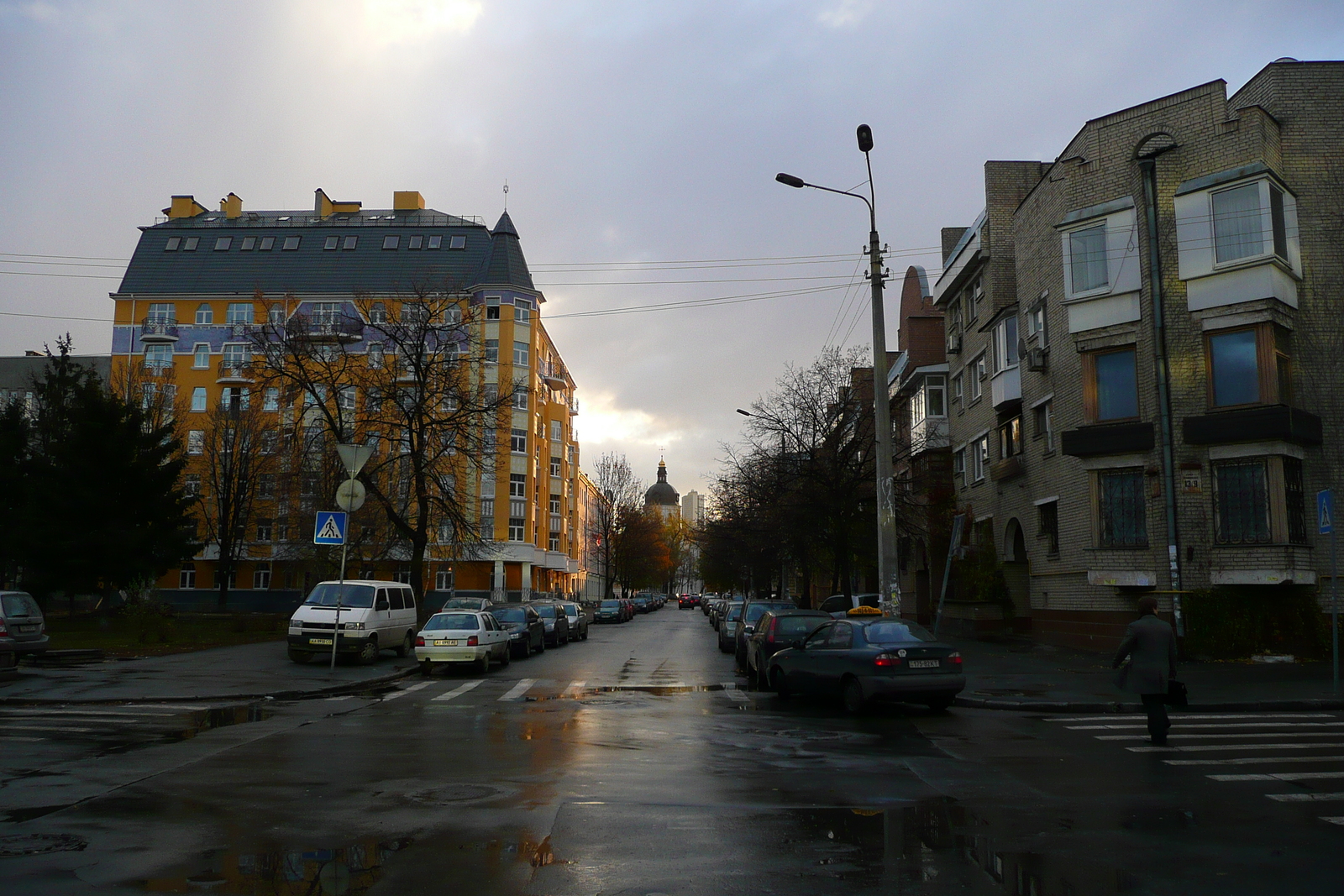 รูปถ่าย ยูเครน(Ukraine) เคียฟ(Kiev) โปดิล(Podil) 2007-11 80