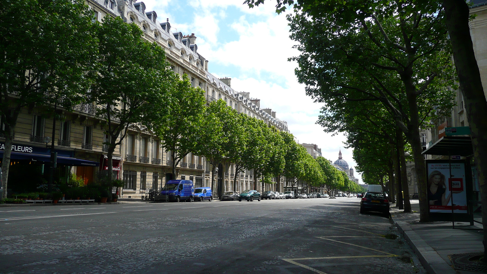 รูปถ่าย ฝรั่งเศส(France) ปารีส(Paris) บูเลอวาร์ด  มาเลแอร์บ(Boulevard Malesherbes) 2007-05 11