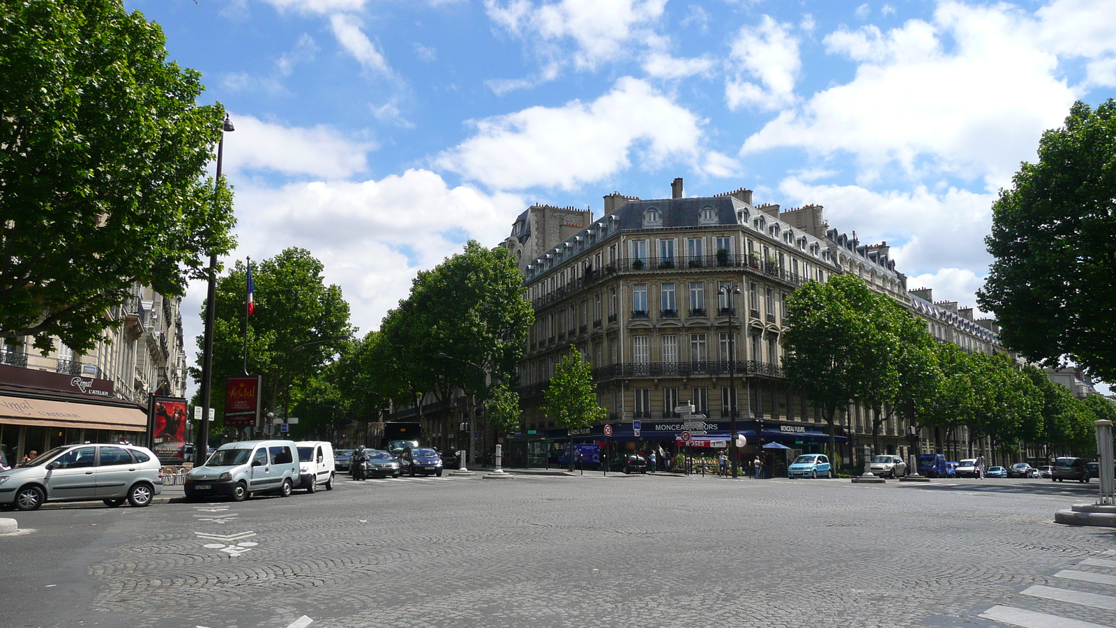 รูปถ่าย ฝรั่งเศส(France) ปารีส(Paris) บูเลอวาร์ด  มาเลแอร์บ(Boulevard Malesherbes) 2007-05 115