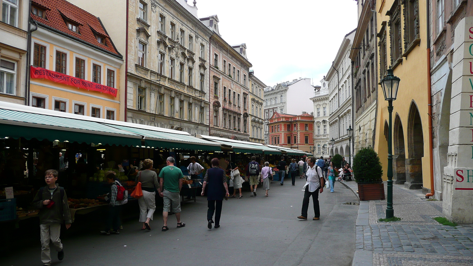 รูปถ่าย สาธารณรัฐเช็ก(Czech Republic) ปราก(Prague) ฮาเวลสกา(Havelska) 2007-07 7